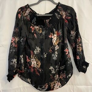 White House Black Market Top